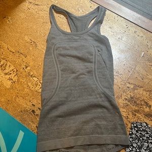 BARELY WORN, Lululemon Swiftly Tech Razor Back Tank